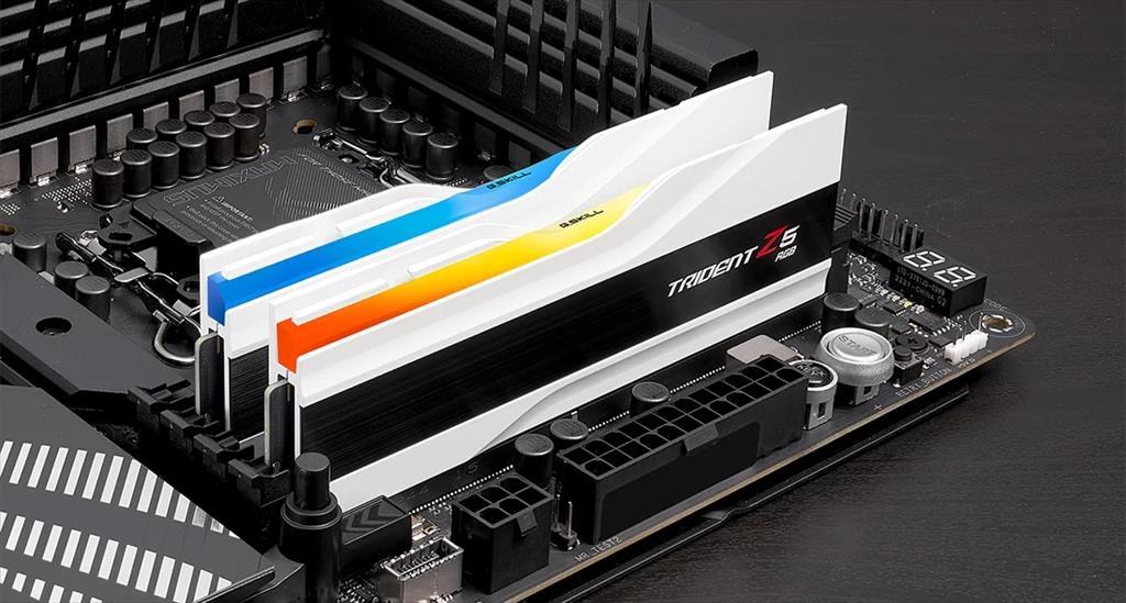 RAM DDR5 32GB(2x16GB) 6000MHz CL36 G.SKILL Trident Z5 RGB White F5-6000J3636F16GX2-TZ5RW 03508