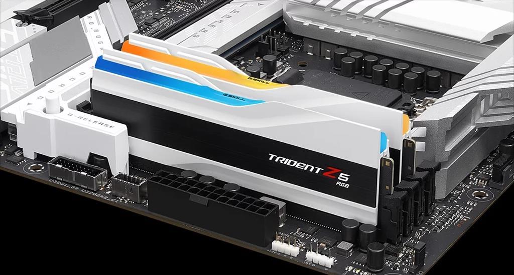 RAM DDR5 32GB(2x16GB) 6000MHz CL36 G.SKILL Trident Z5 RGB White F5-6000J3636F16GX2-TZ5RW 03508
