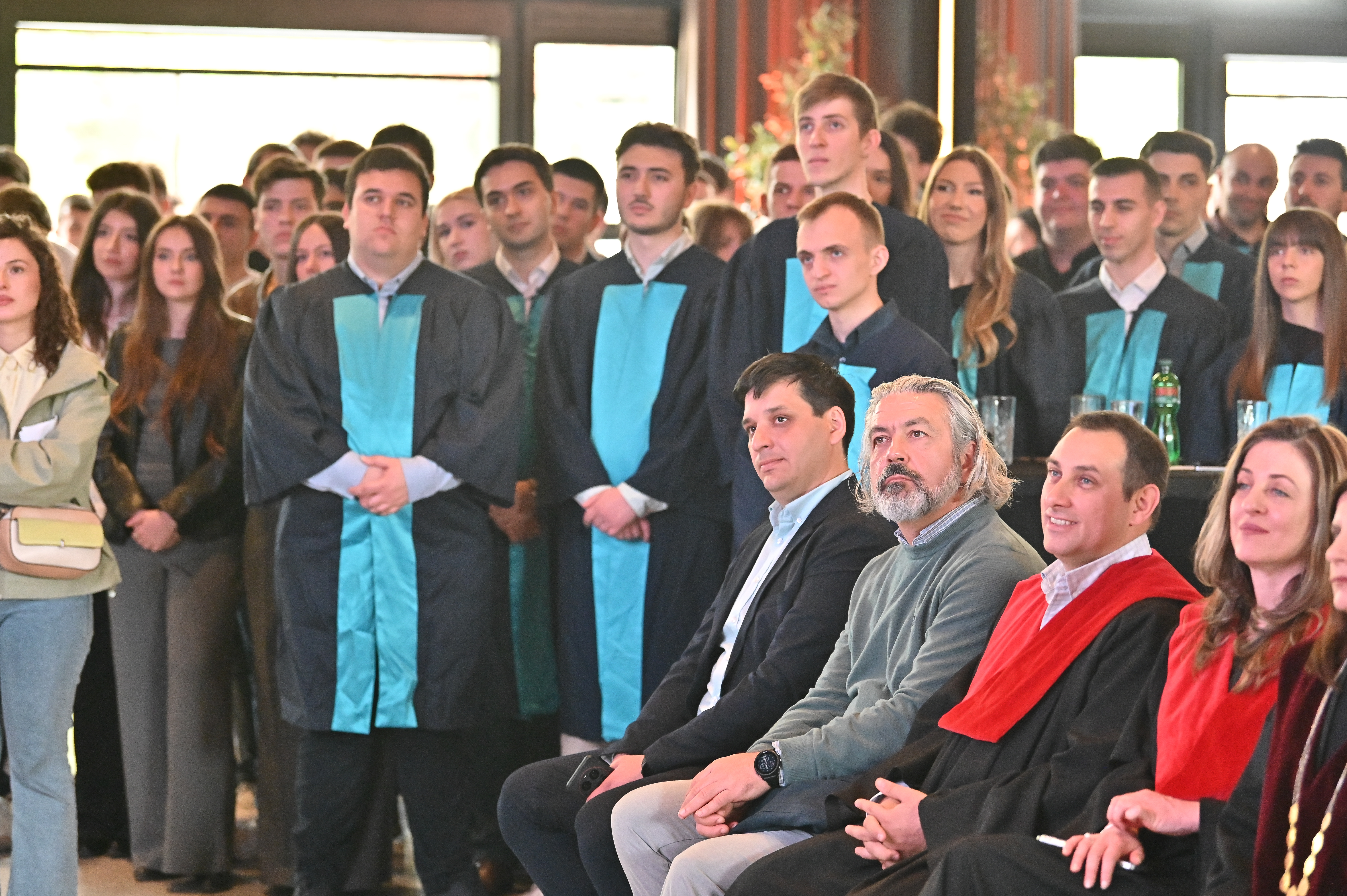 ФИНКИ одбележа 15 години постоење и промовираше рекорден број дипломирани студентии магистри